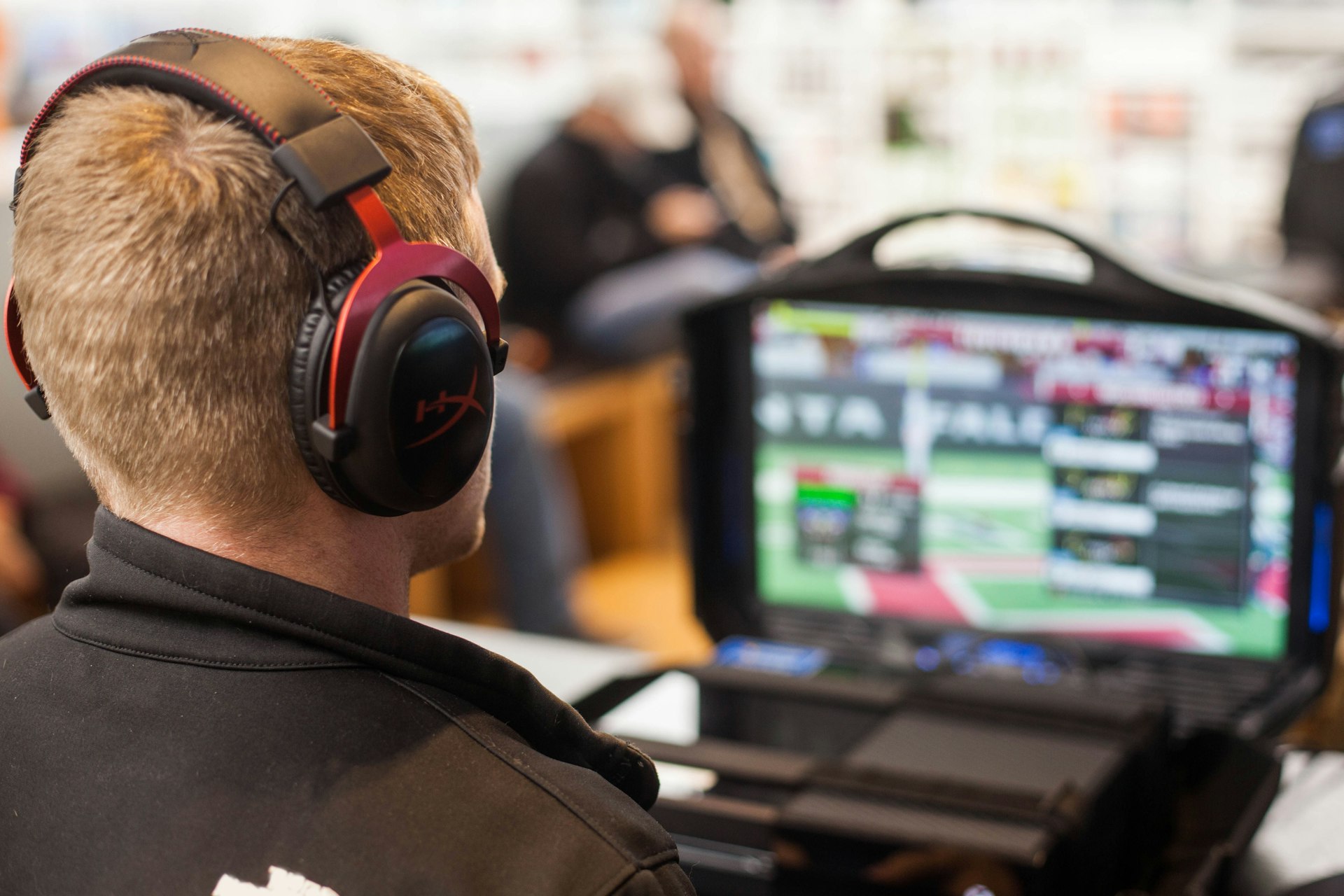 Transforming Sports Broadcasting: The Future of Player Tracking and Immersive Fan Experiences Transforming Sports Broadcasting: The Future of Player Tracking and Immersive Fan Experiences